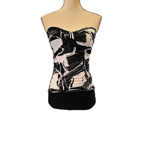 🚨EUC Mandee Abstract Padded Tube Top